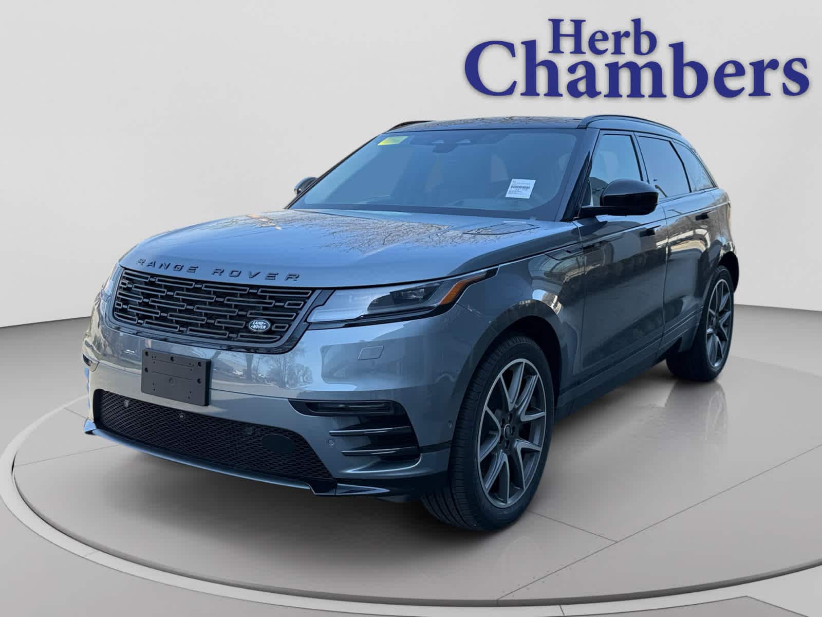 2026 Land Rover Range Rover Velar Dynamic SE