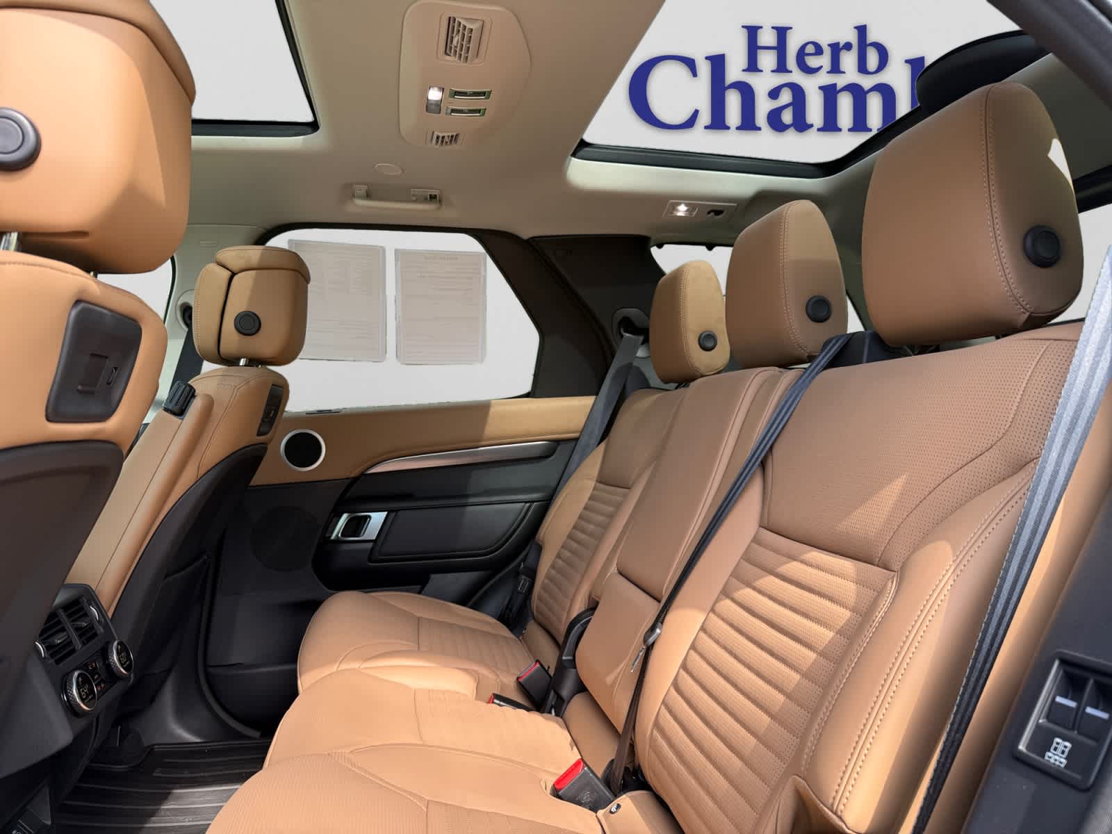 used 2025 Land Rover Discovery car, priced at $66,941
