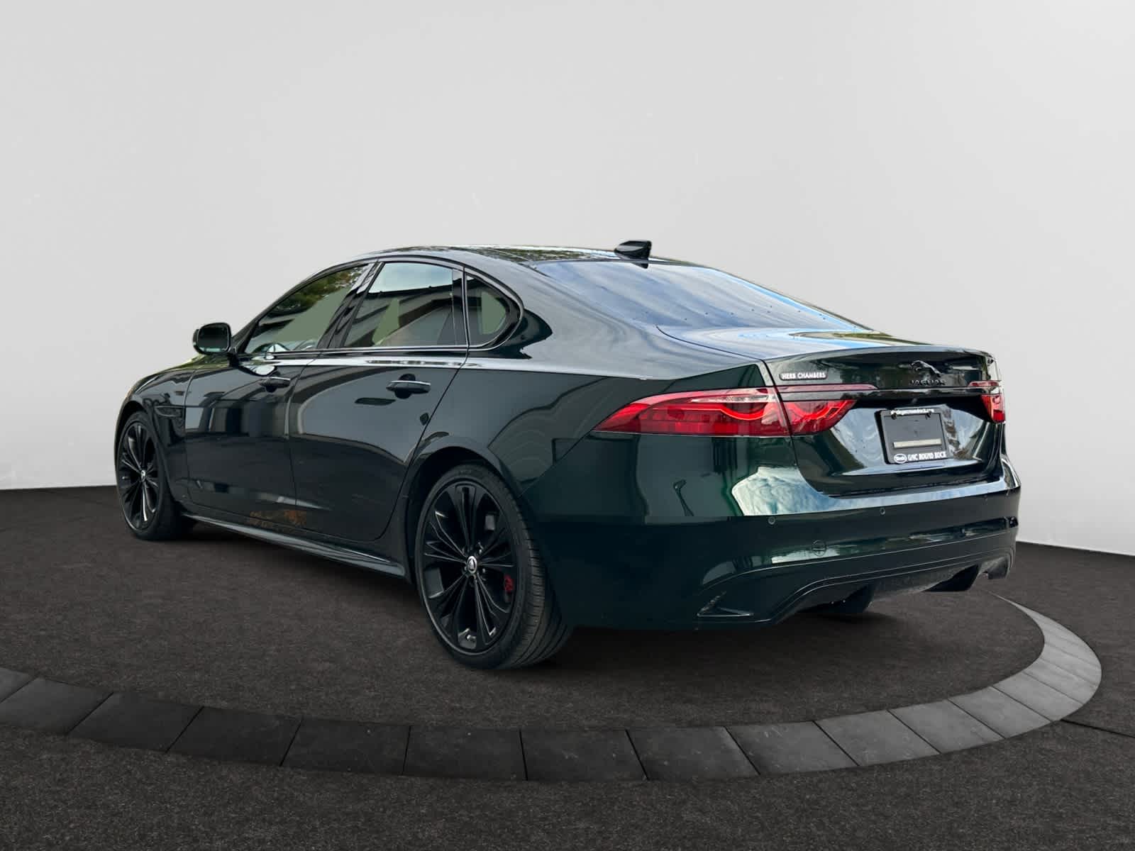 2024 Jaguar XF P300 R-Dynamic SE photo 4