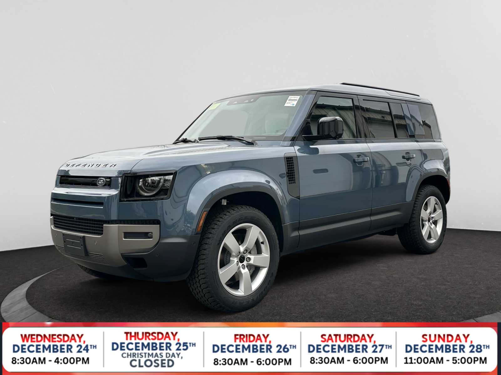 2026 Land Rover Defender S's photo