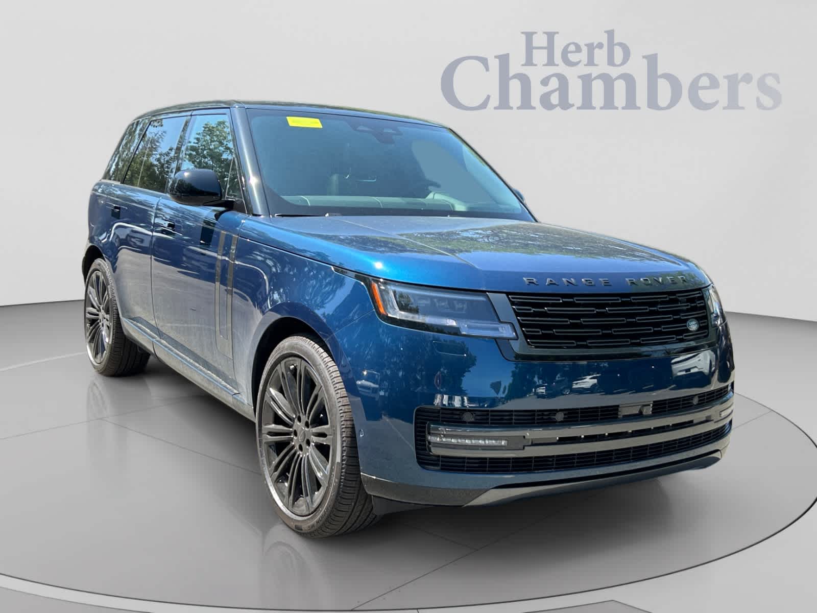 2026 Land Rover Range Rover SE - Photo 3