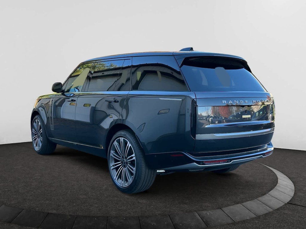 New 2025 Land Rover Range Rover SE 7 Seat LWB SUV