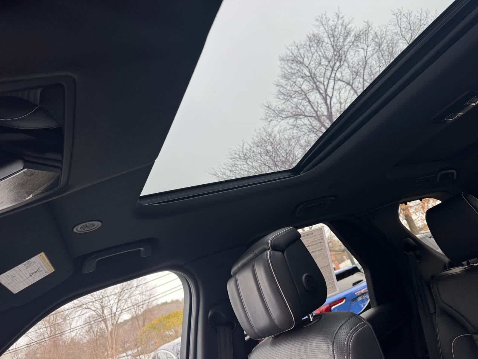 used 2021 Land Rover Discovery car, priced at $26,500