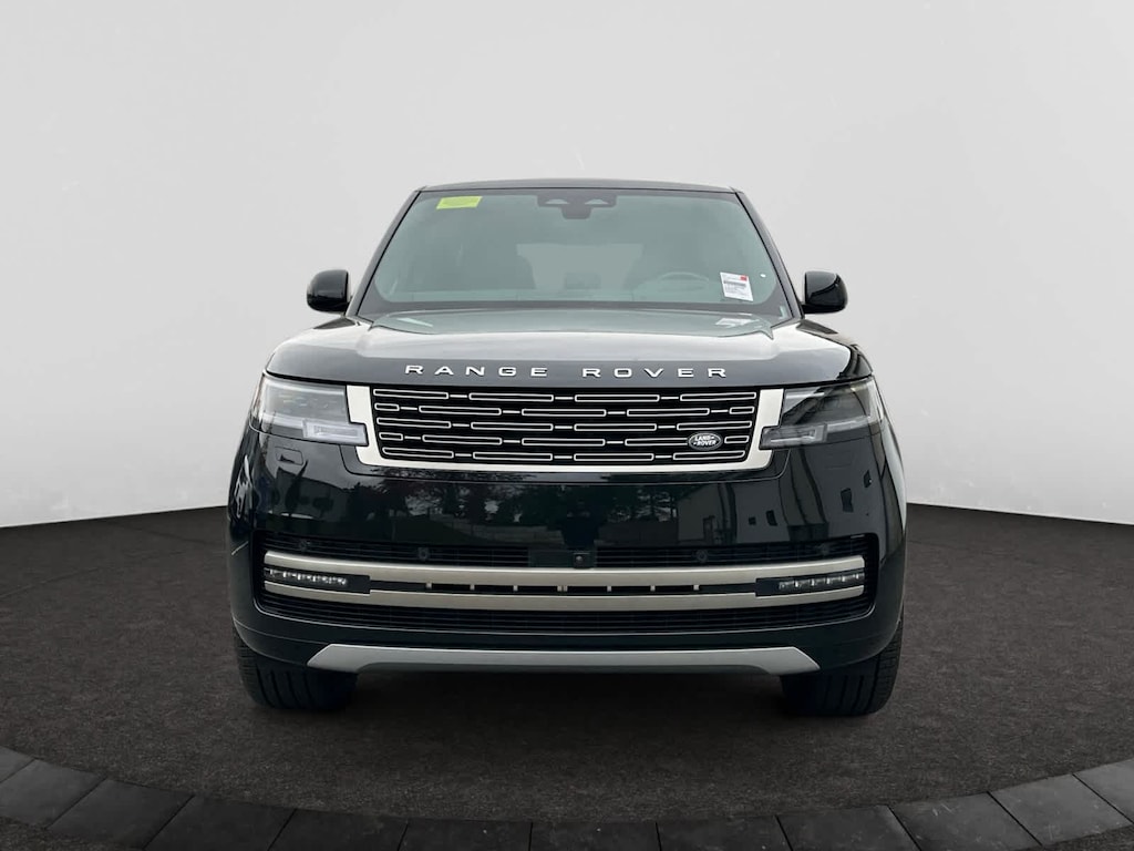 New 2025 Land Rover Range Rover SE SWB SUV