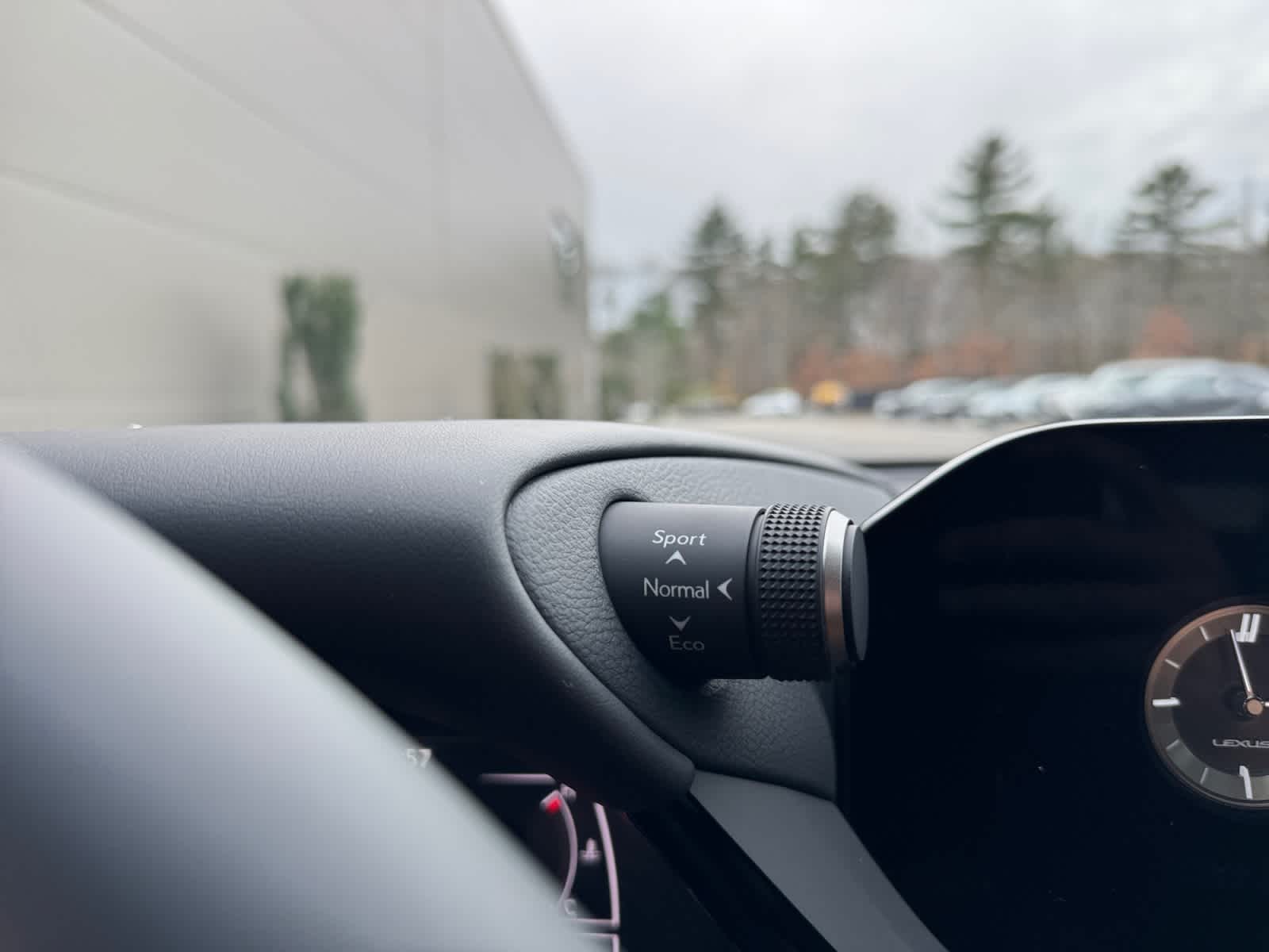 new 2025 Lexus ES 350 car