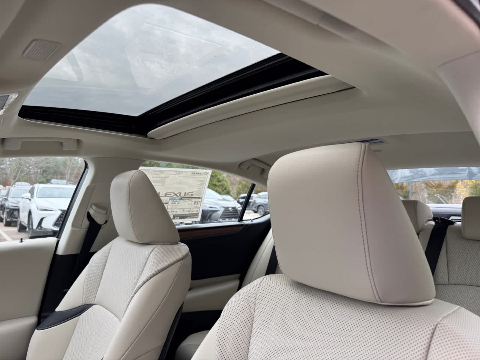 new 2025 Lexus ES 350 car