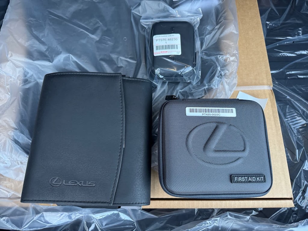 New 2025 Lexus ES ES 350 SEDAN