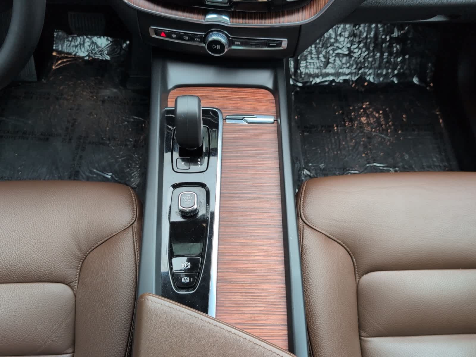 2023 Volvo XC60 Plus - Photo 15