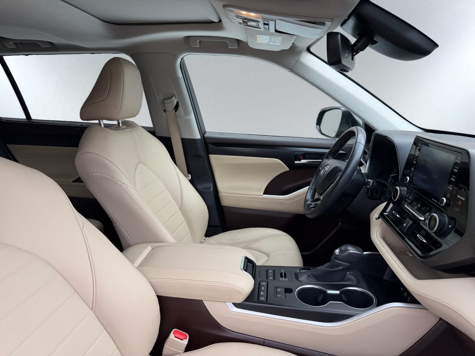 used 2020 Toyota Highlander car, priced at $28,588