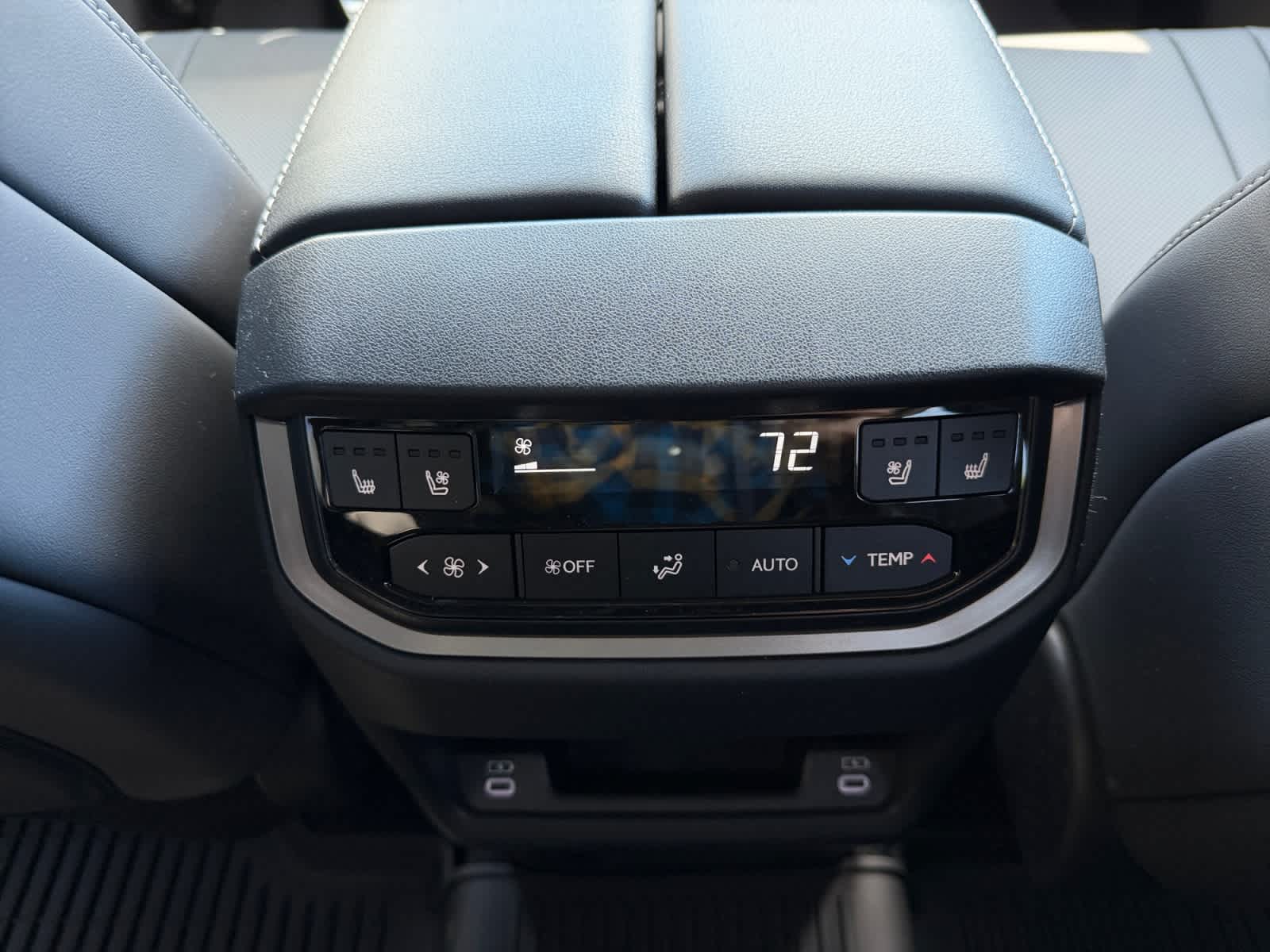 2026 Lexus TX 500h F-Sport Premium - Photo 22