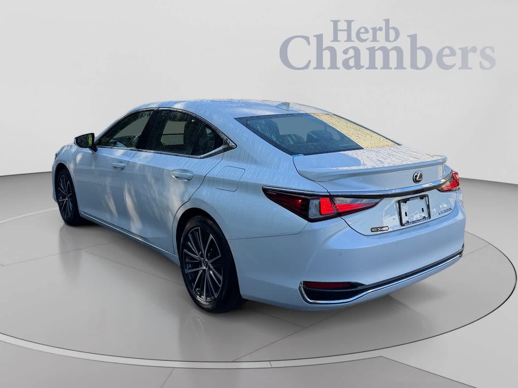 Used 2025 Lexus ES 300h Sedan