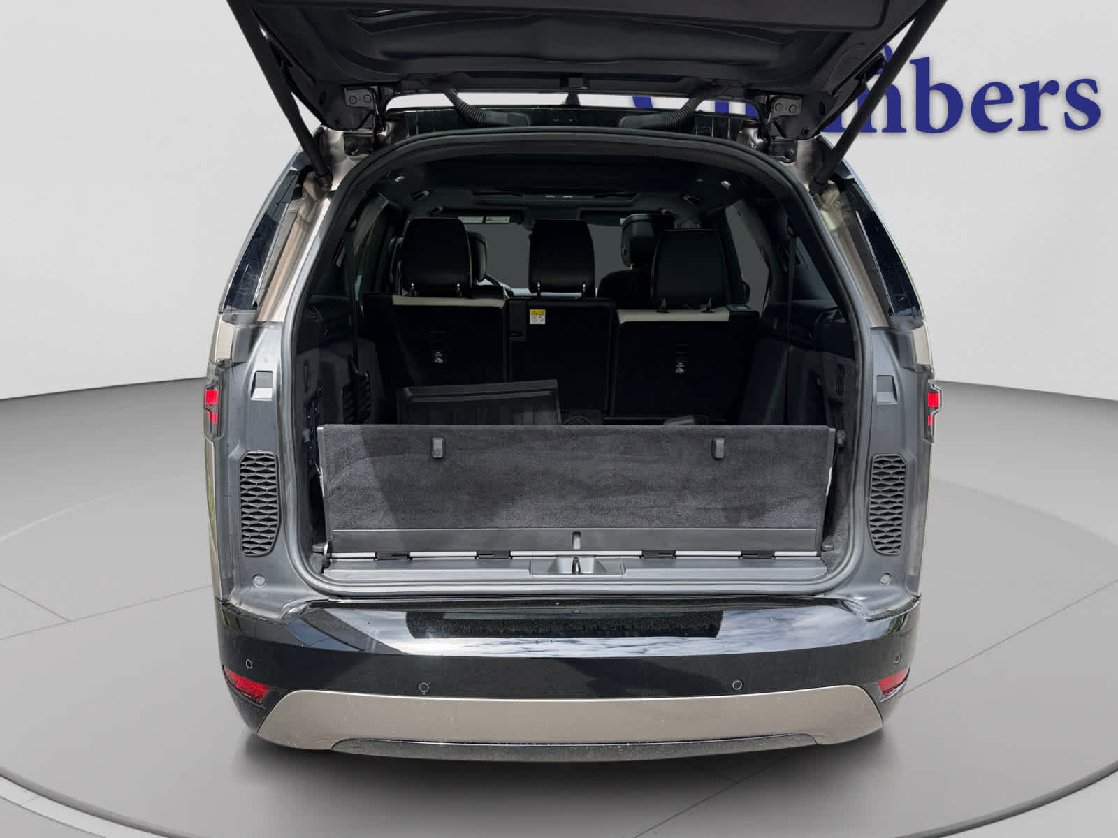 used 2021 Land Rover Discovery car, priced at $29,998