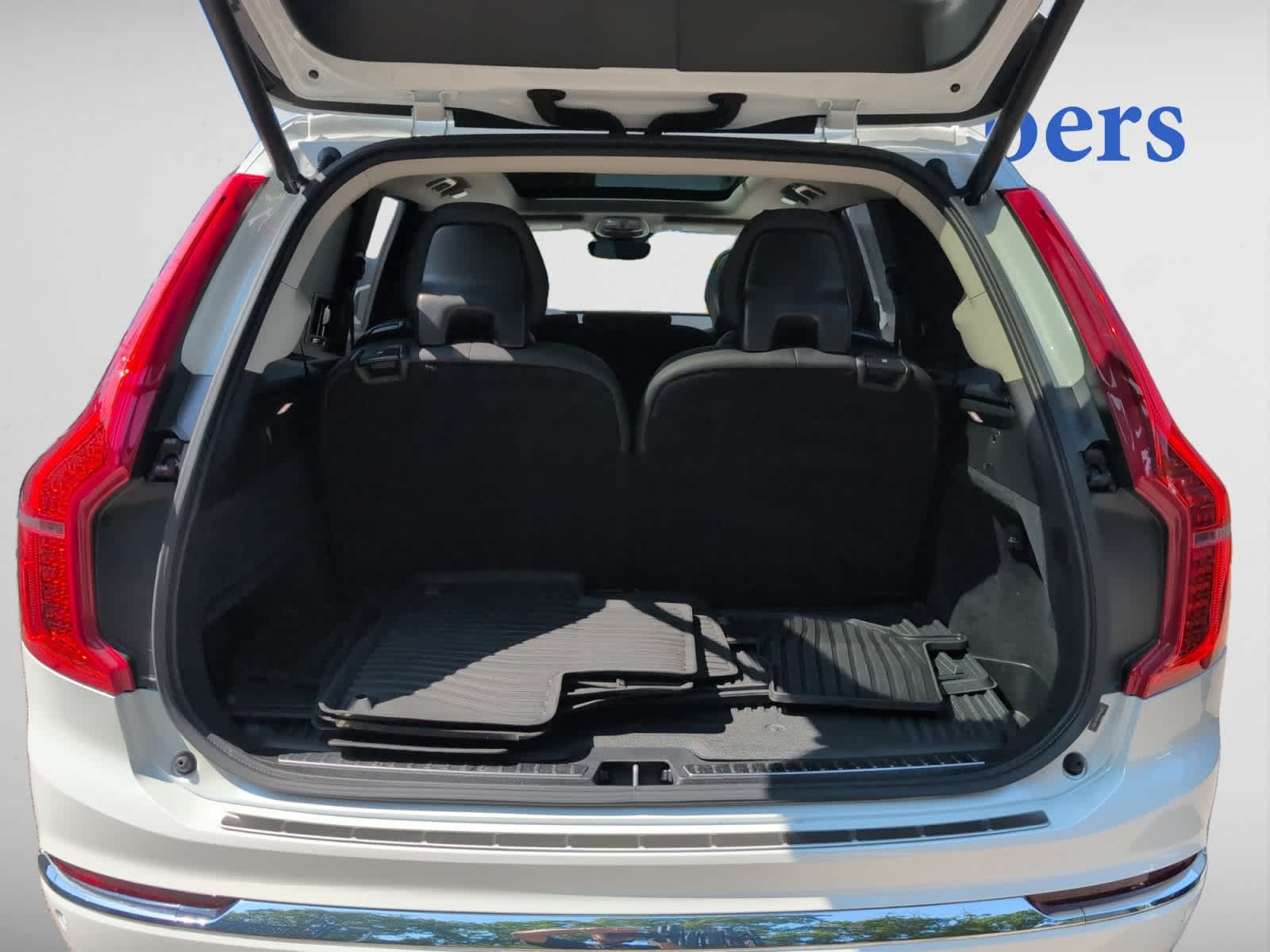 2024 Volvo XC90 B5 Plus photo 4