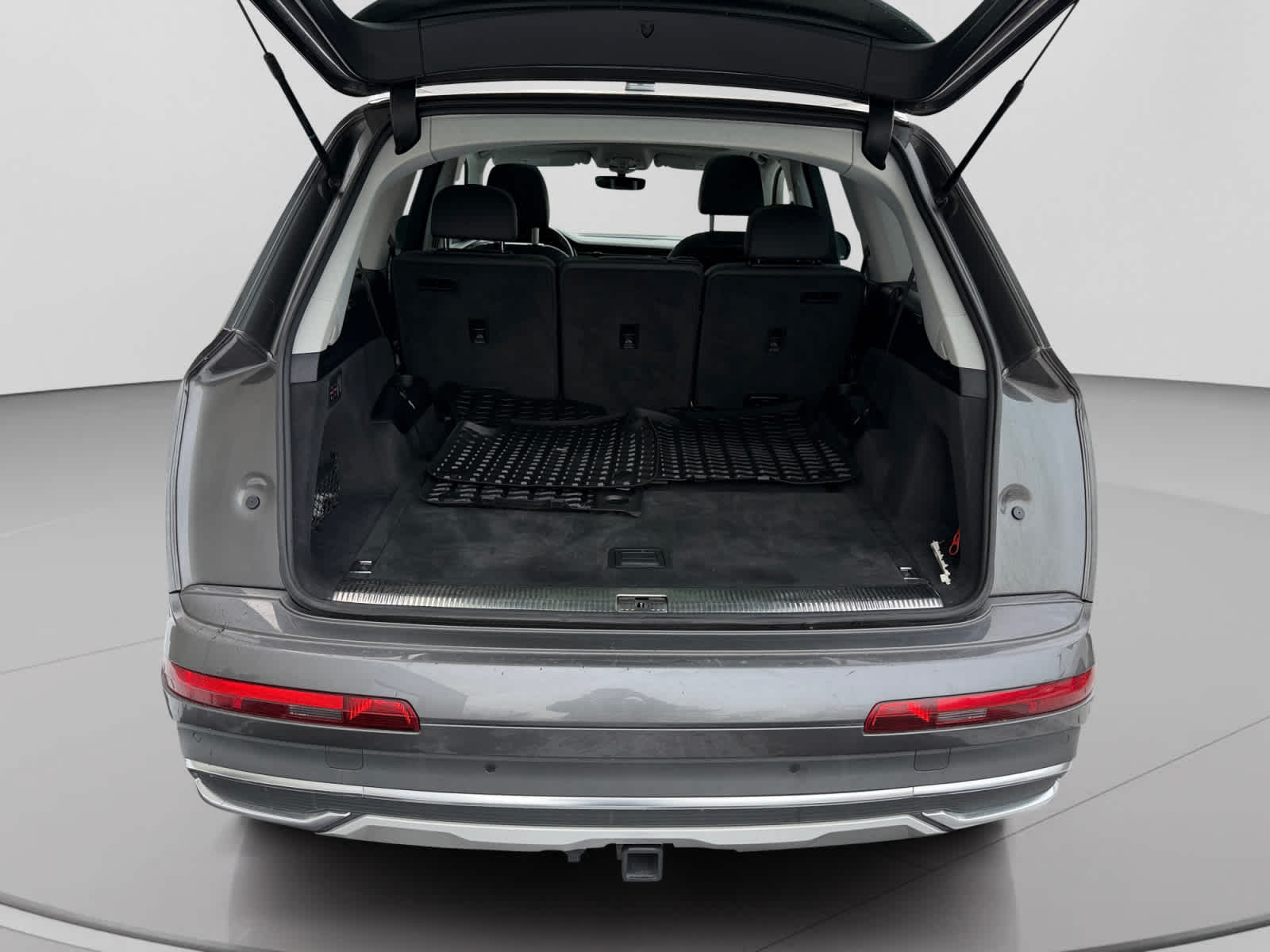 used 2020 Audi Q7 car, priced at $18,998