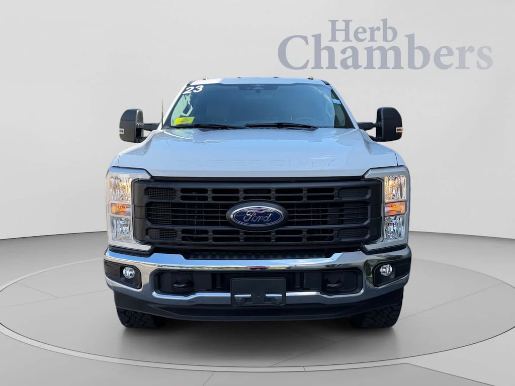 Used 2023 Ford Super Duty F-250 Pickup XL 4WD Crew Cab 8 Box Truck