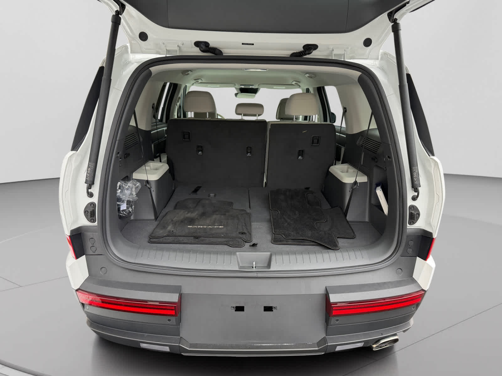 used 2024 Hyundai Santa Fe car, priced at $25,998