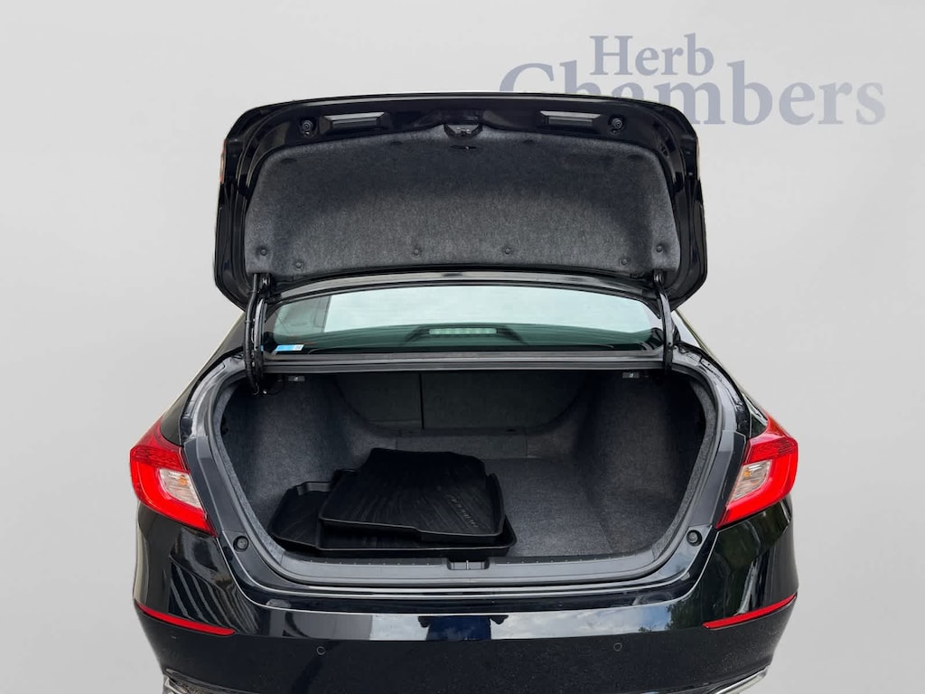 Used 2018 Honda Accord Sedan Touring 2.0T Sedan