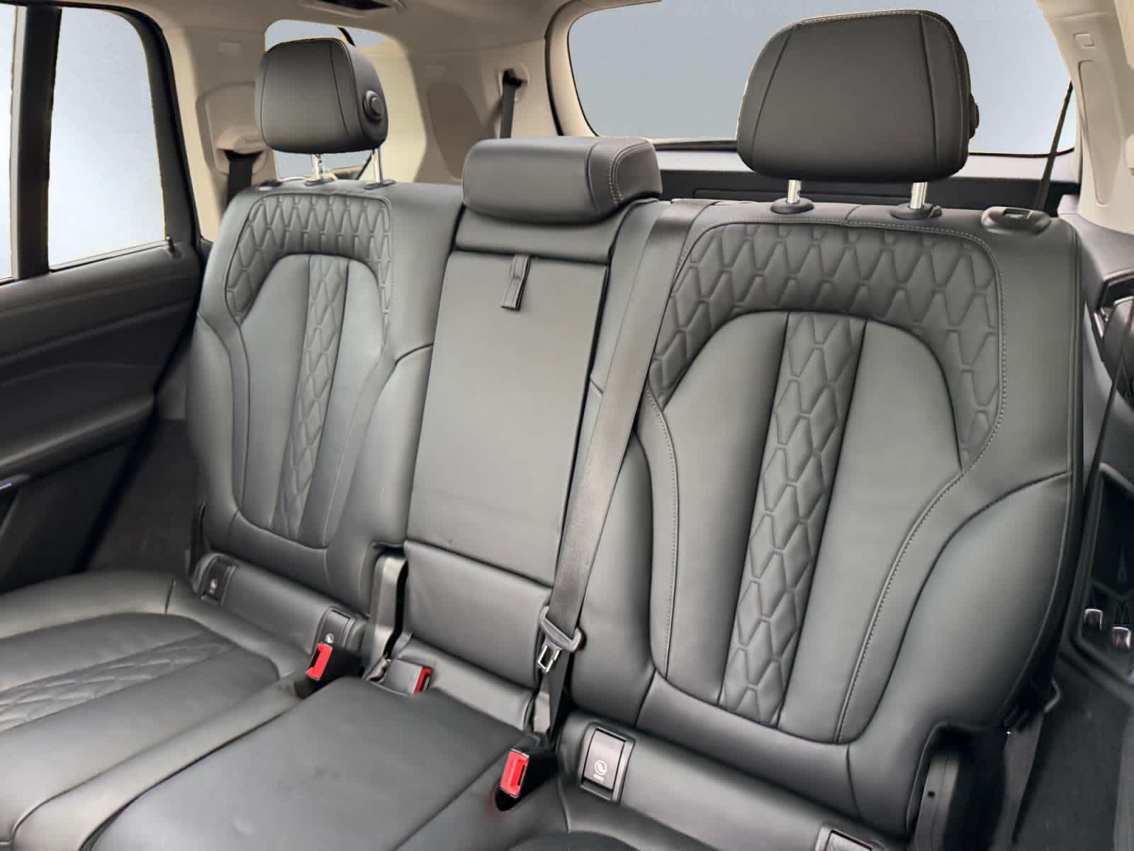 used 2025 BMW X7 xDrive40i car, priced at $58,998