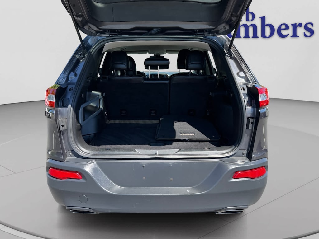 Used 2017 Jeep Cherokee Latitude SUV