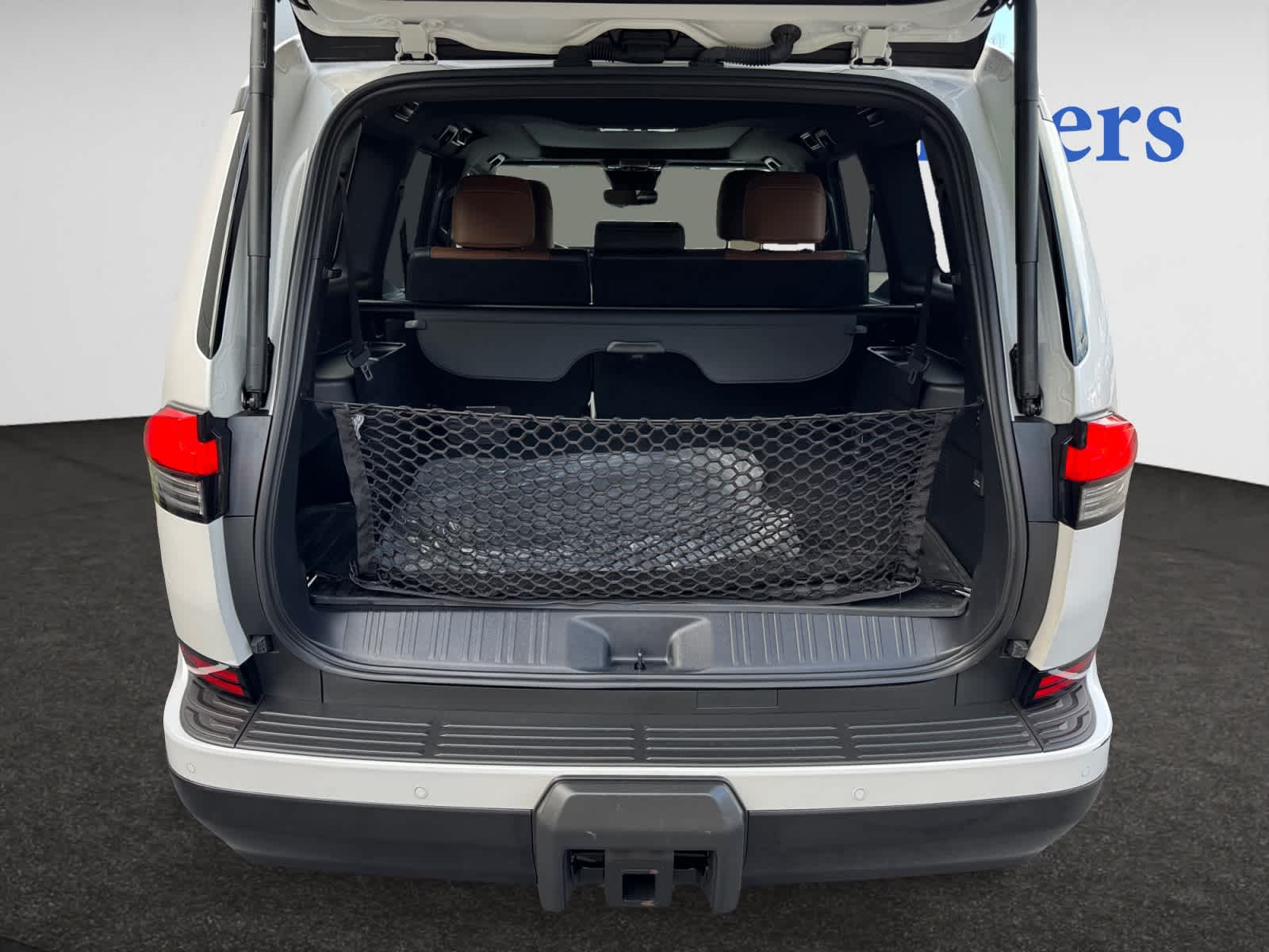 2024 Lexus GX 550 Luxury photo 4