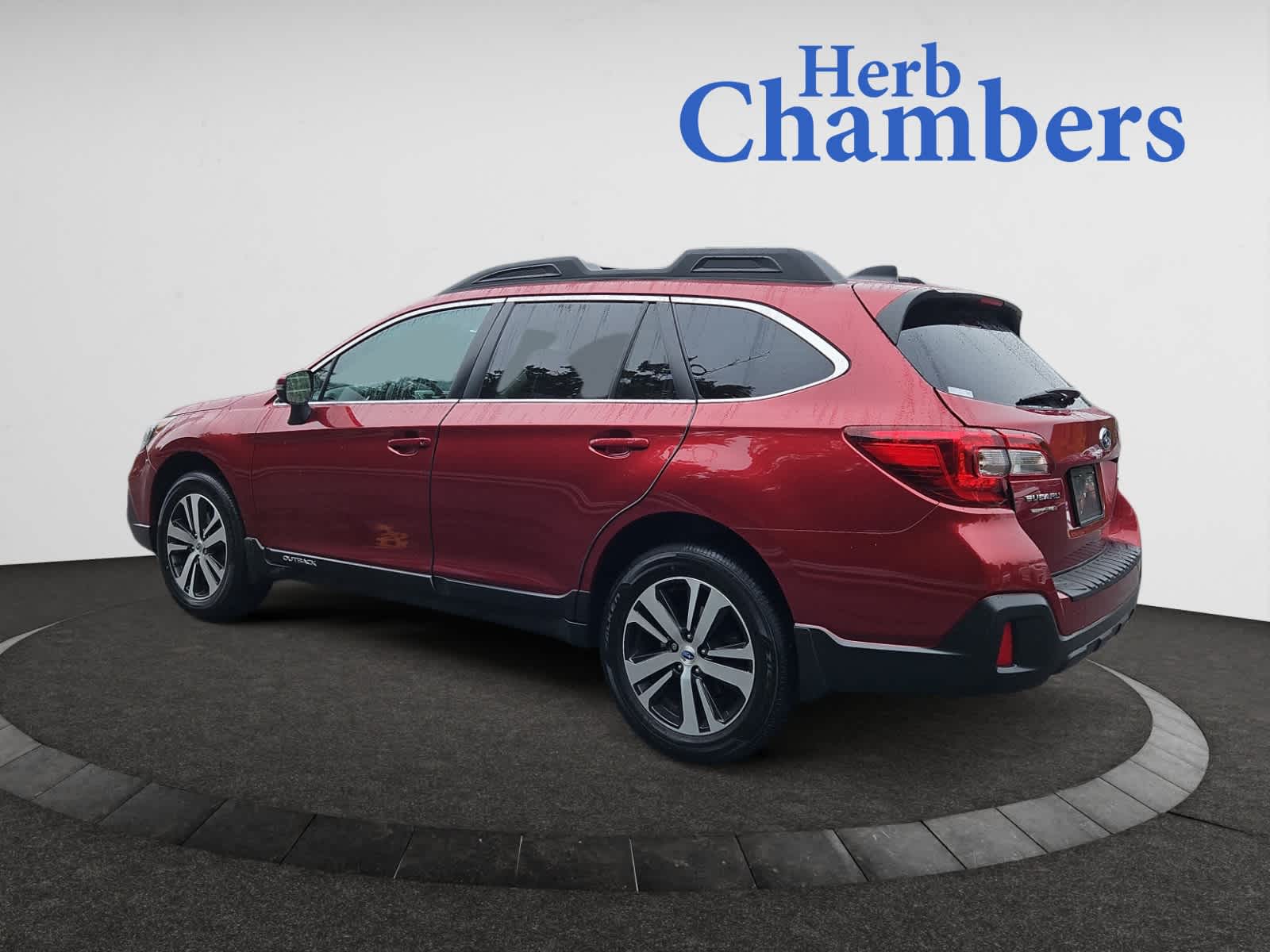2018 Subaru Outback Limited photo 3