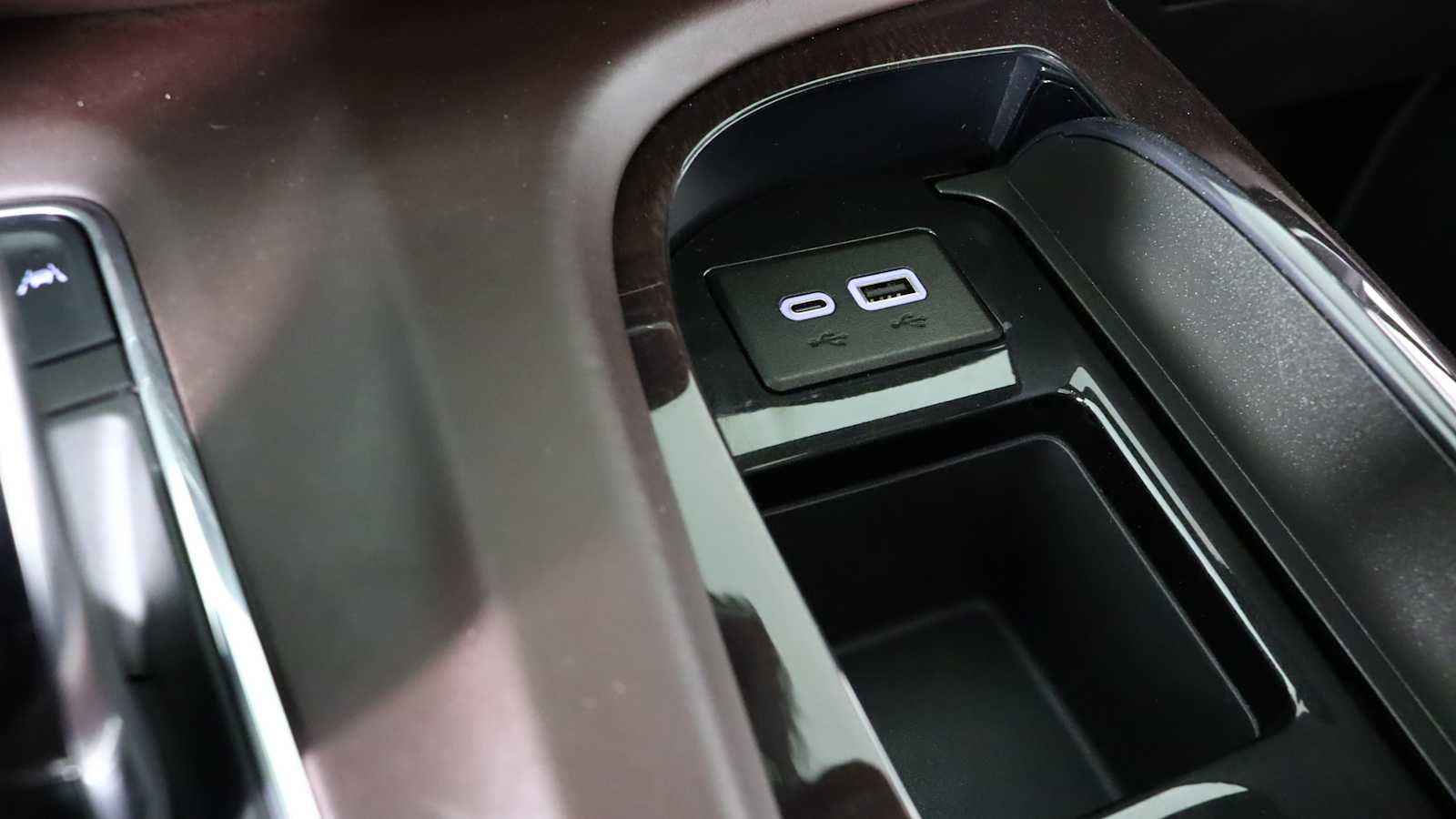 used 2024 Cadillac Escalade car, priced at $81,998