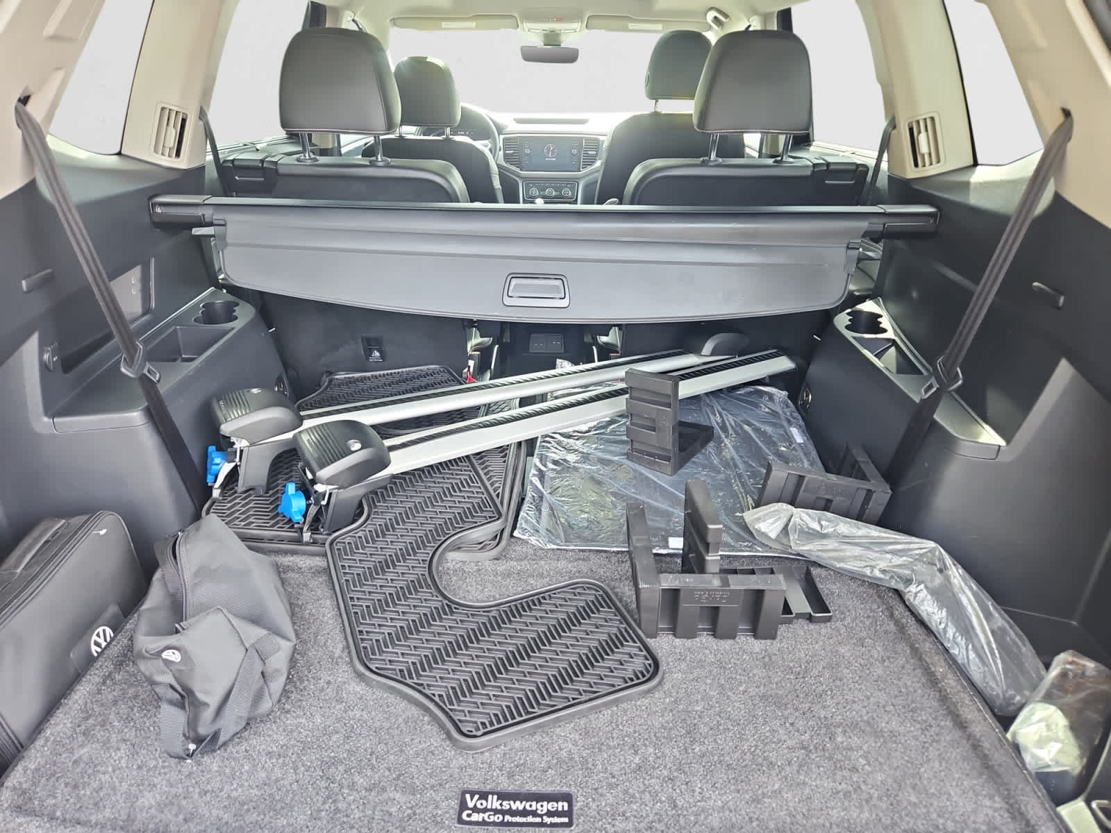 2022 Volkswagen Atlas V6 SEL Premium R-Line photo 3