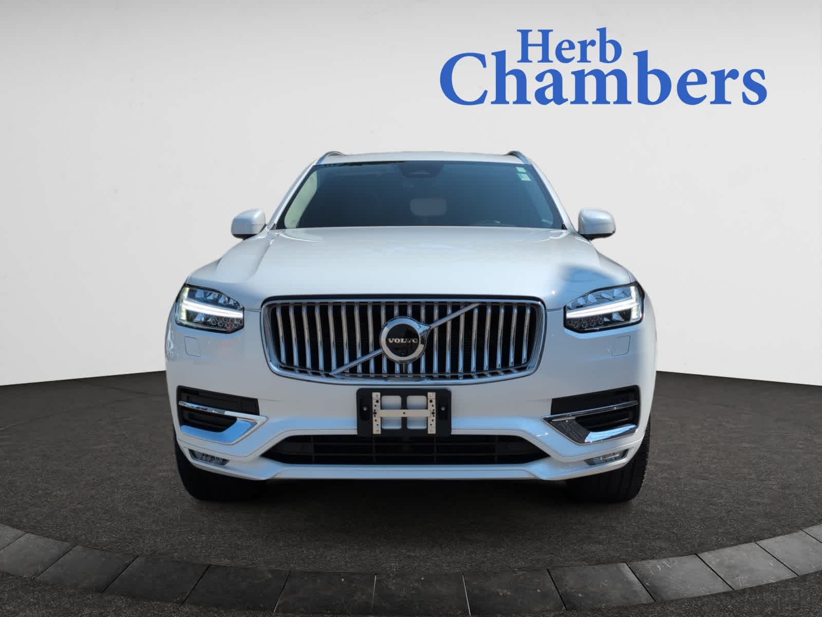 2024 Volvo XC90 B5 Plus photo 2