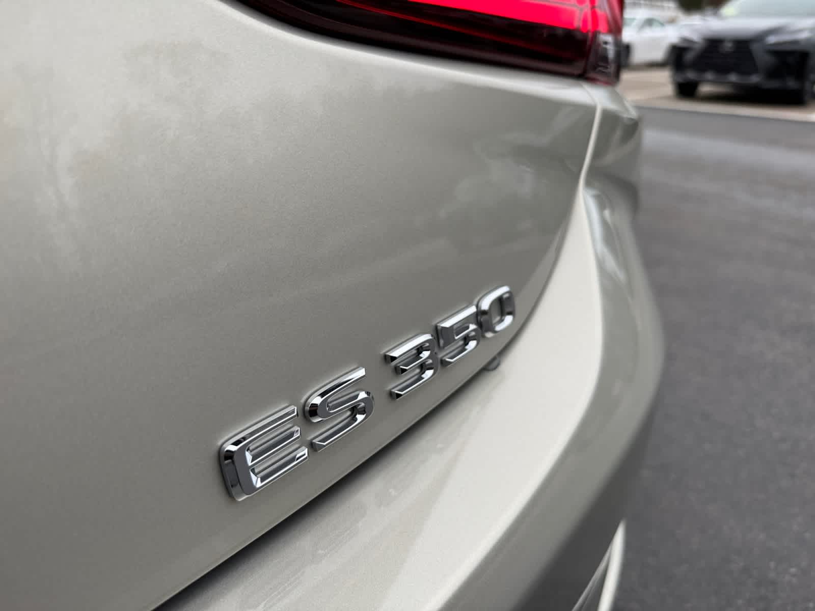 new 2025 Lexus ES 350 car