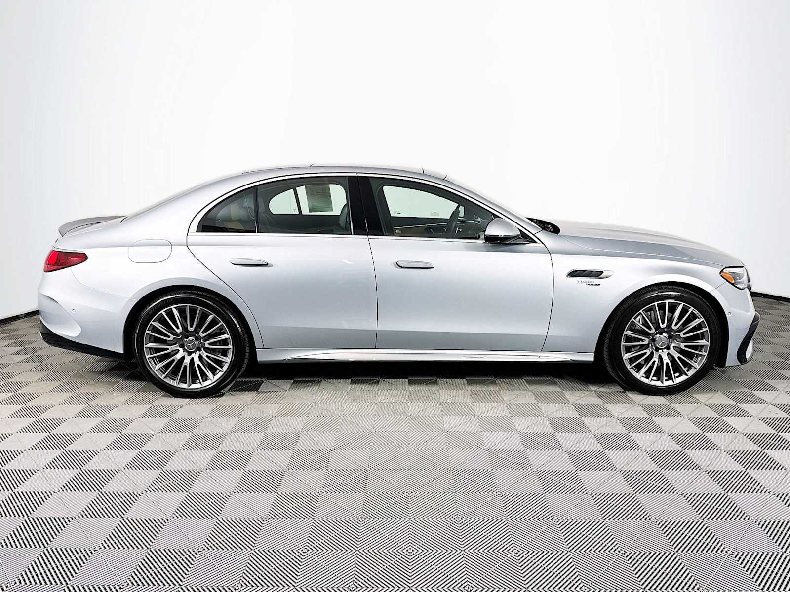 2025 Mercedes-Benz E-Class AMG E53 - Photo 13