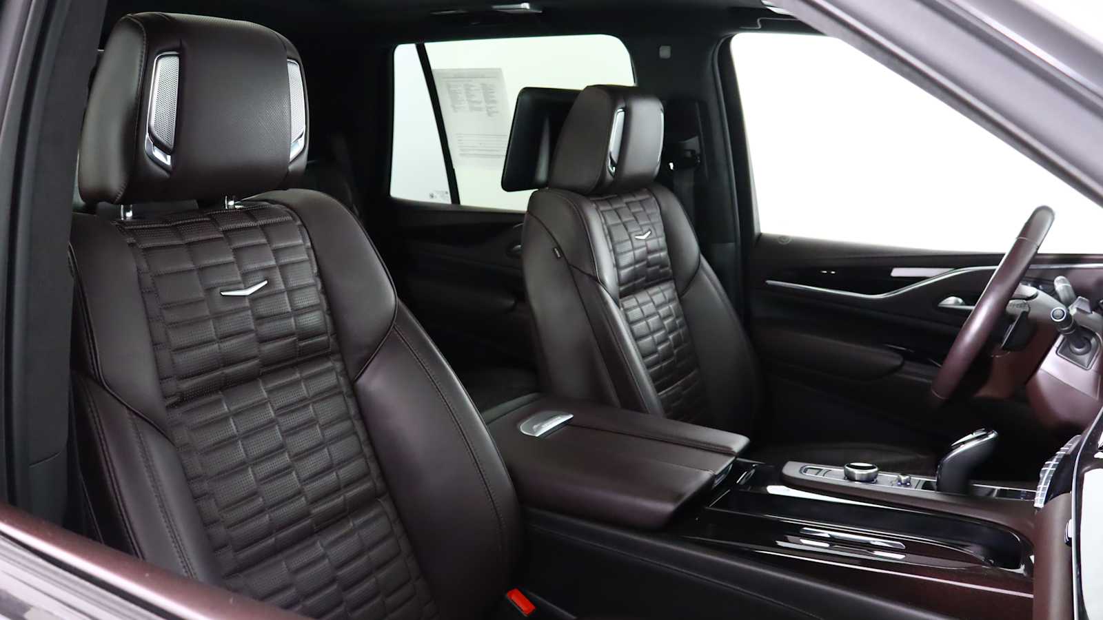 used 2024 Cadillac Escalade car, priced at $81,998