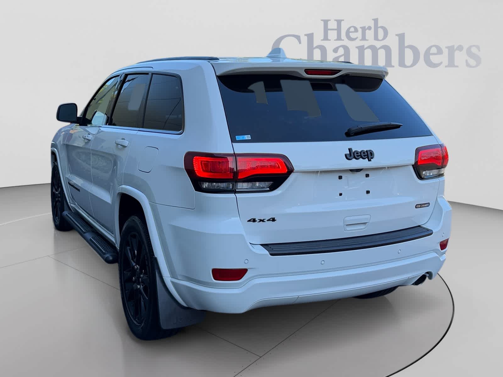 Used 2019 Jeep Grand Cherokee Altitude SUV