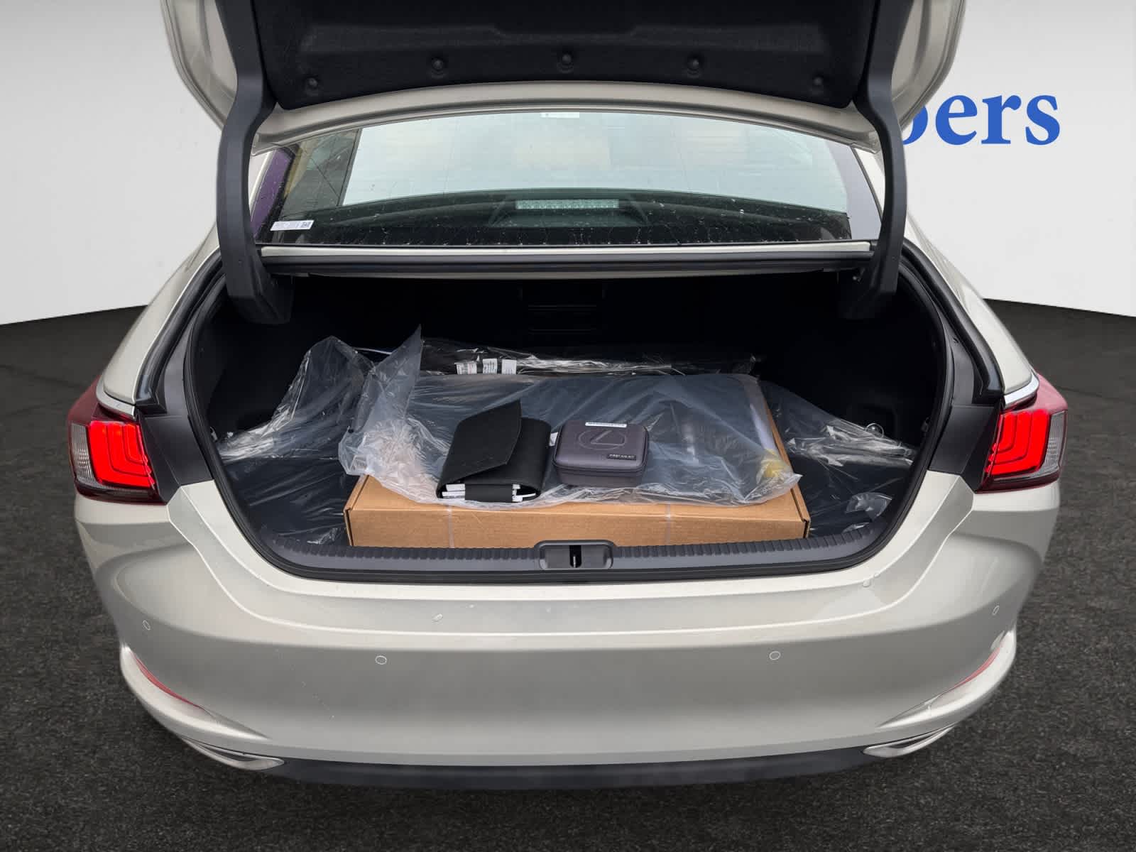 new 2025 Lexus ES 350 car