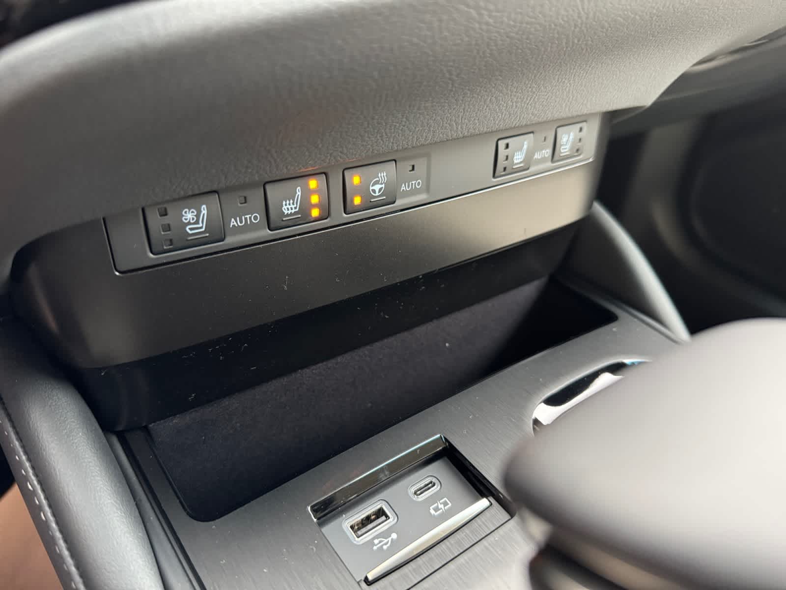 new 2025 Lexus ES 350 car