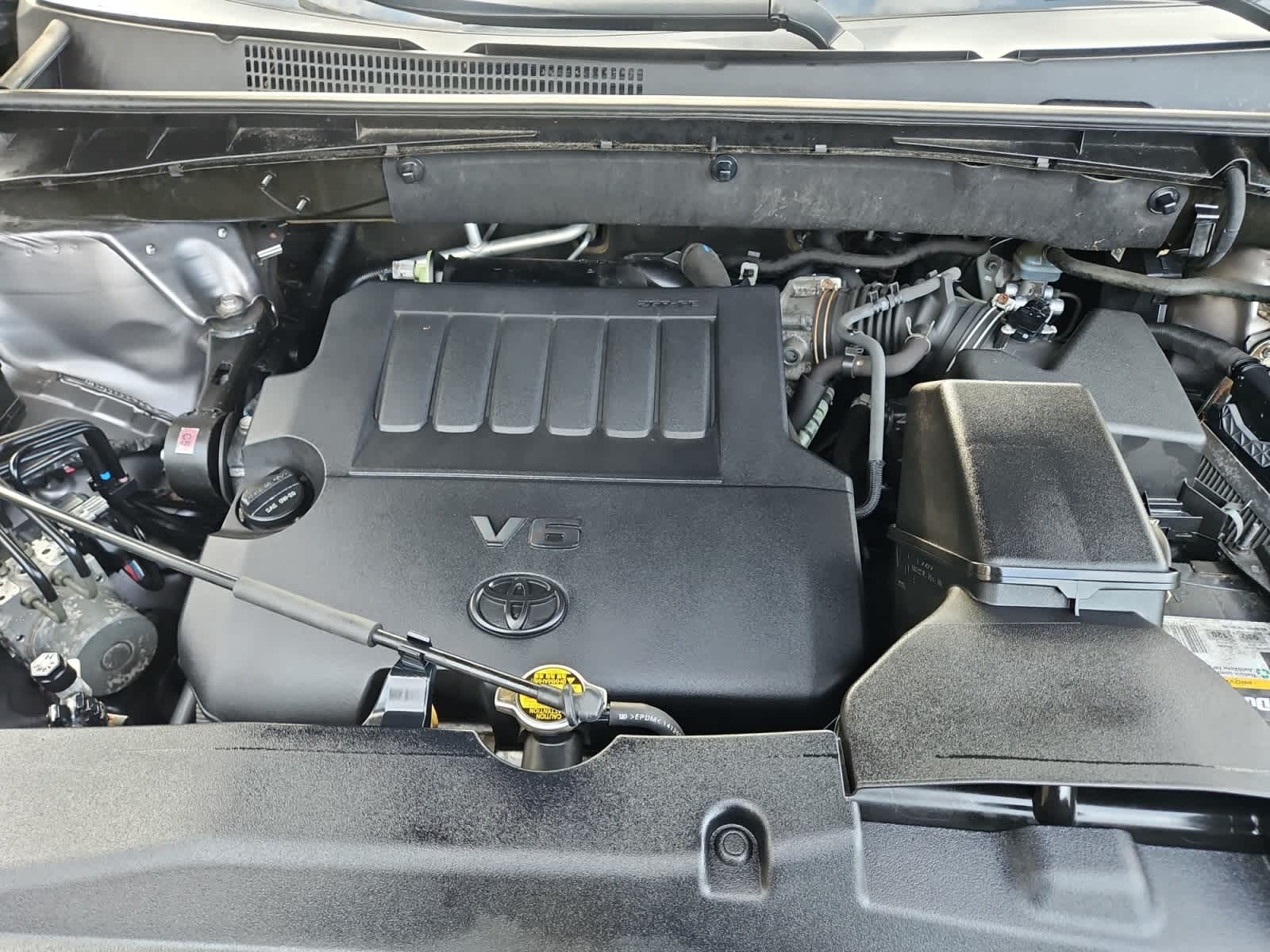 used 2015 Toyota Highlander car, priced at $16,598