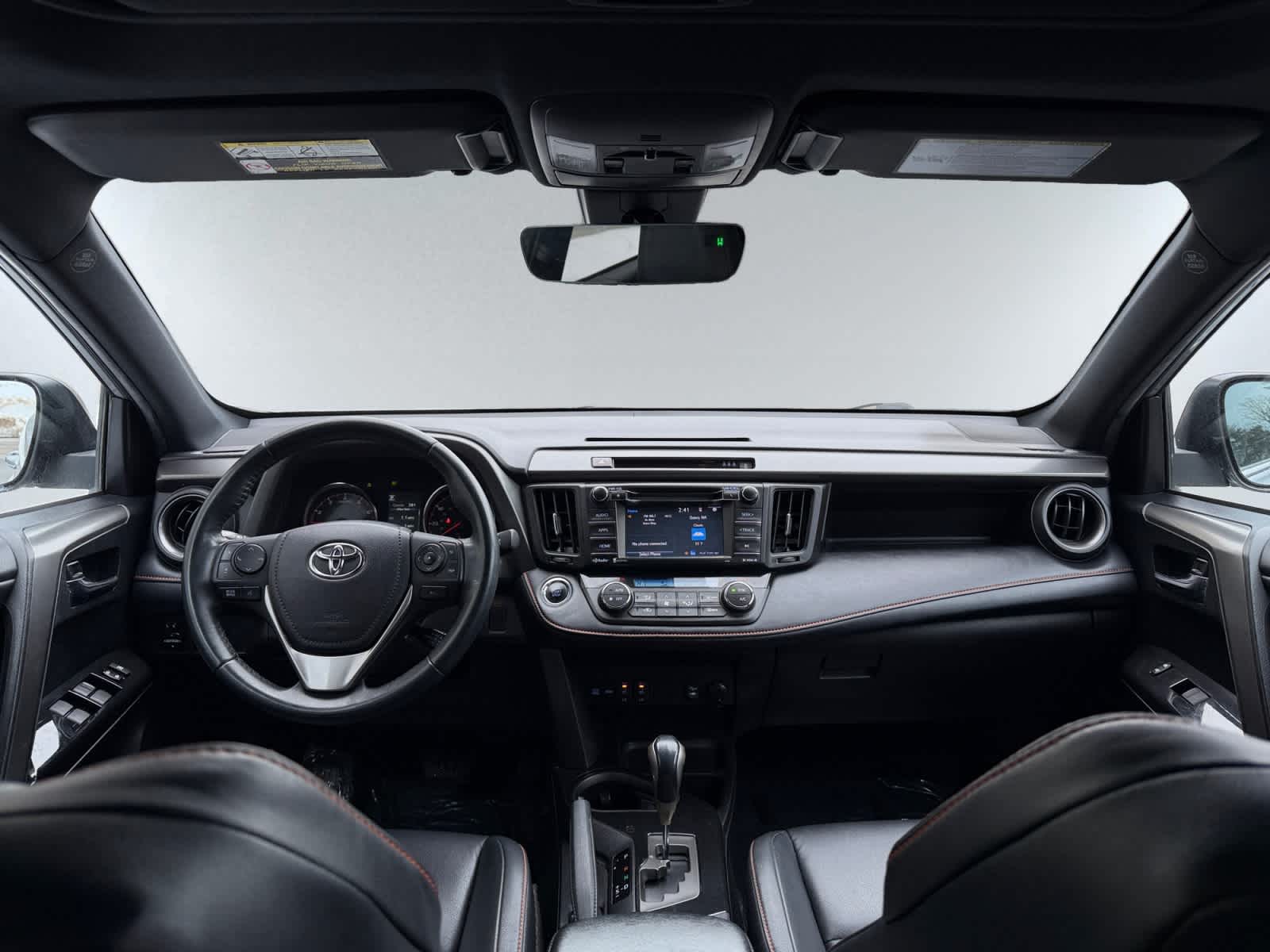 2017 Toyota RAV4 SE - Photo 6