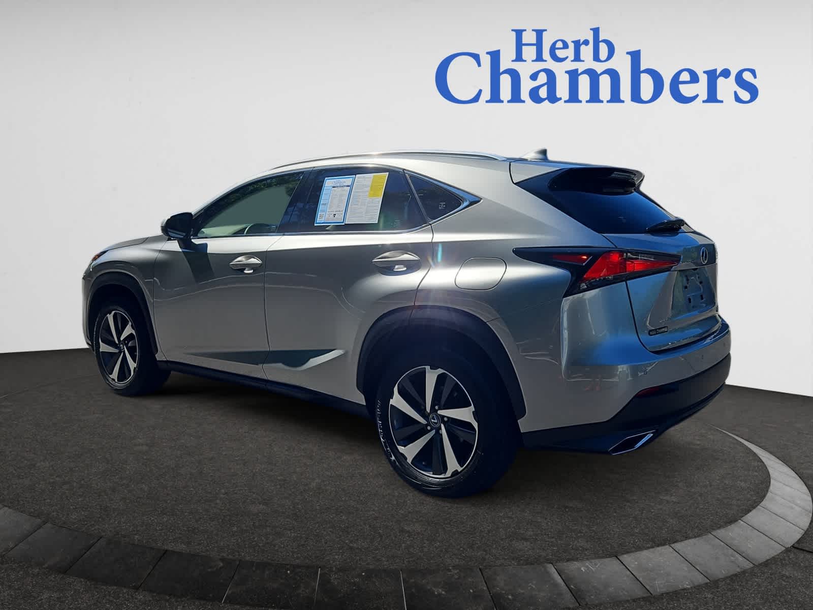 2019 Lexus NX 300 Luxury photo 3
