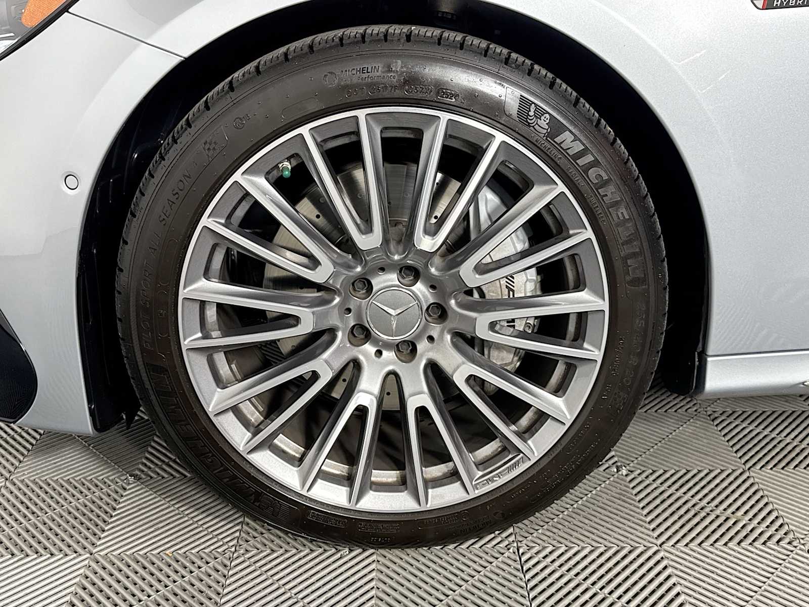 2025 Mercedes-Benz E-Class AMG E53 - Photo 52