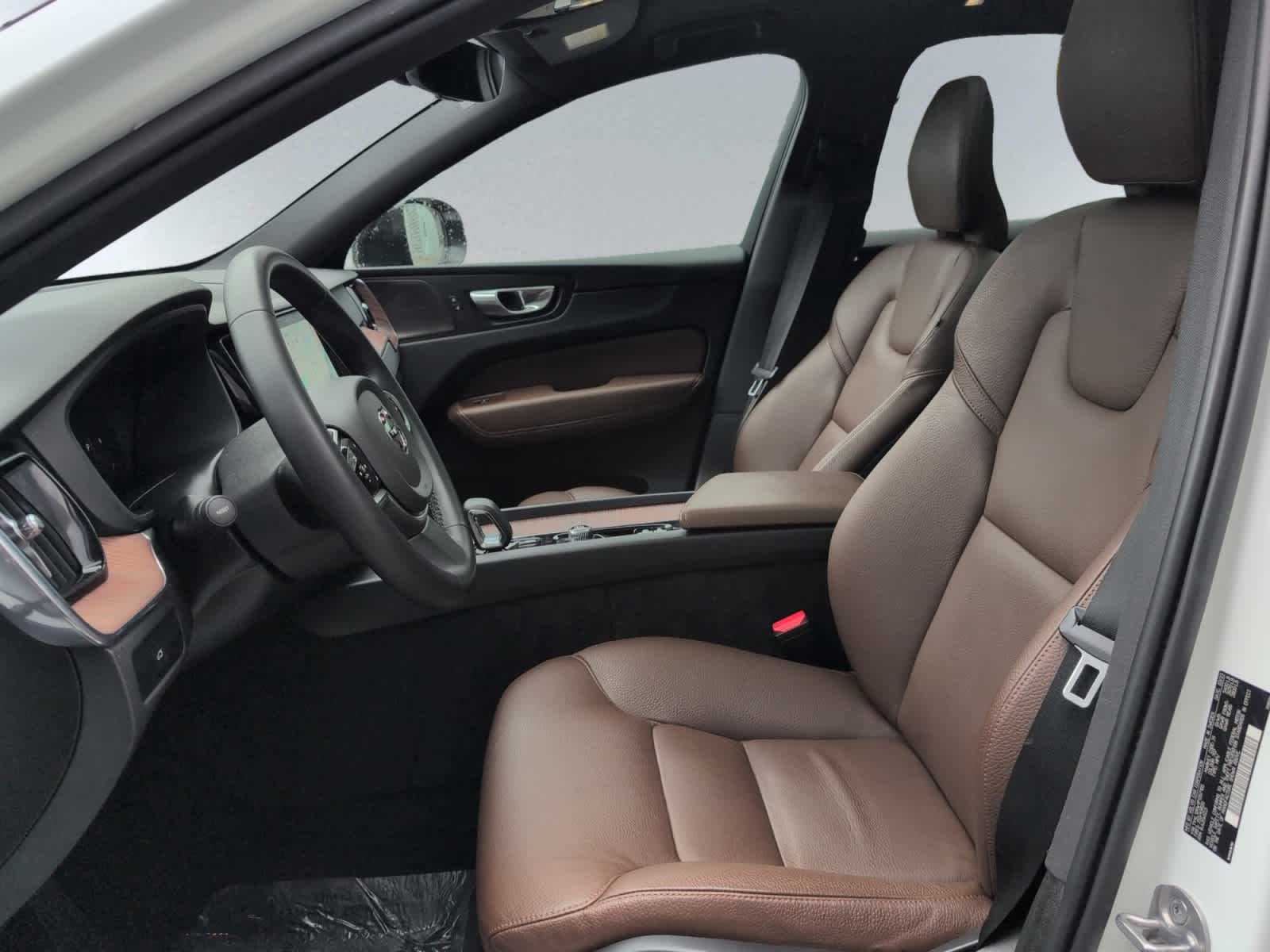 2023 Volvo XC60 Plus - Photo 11