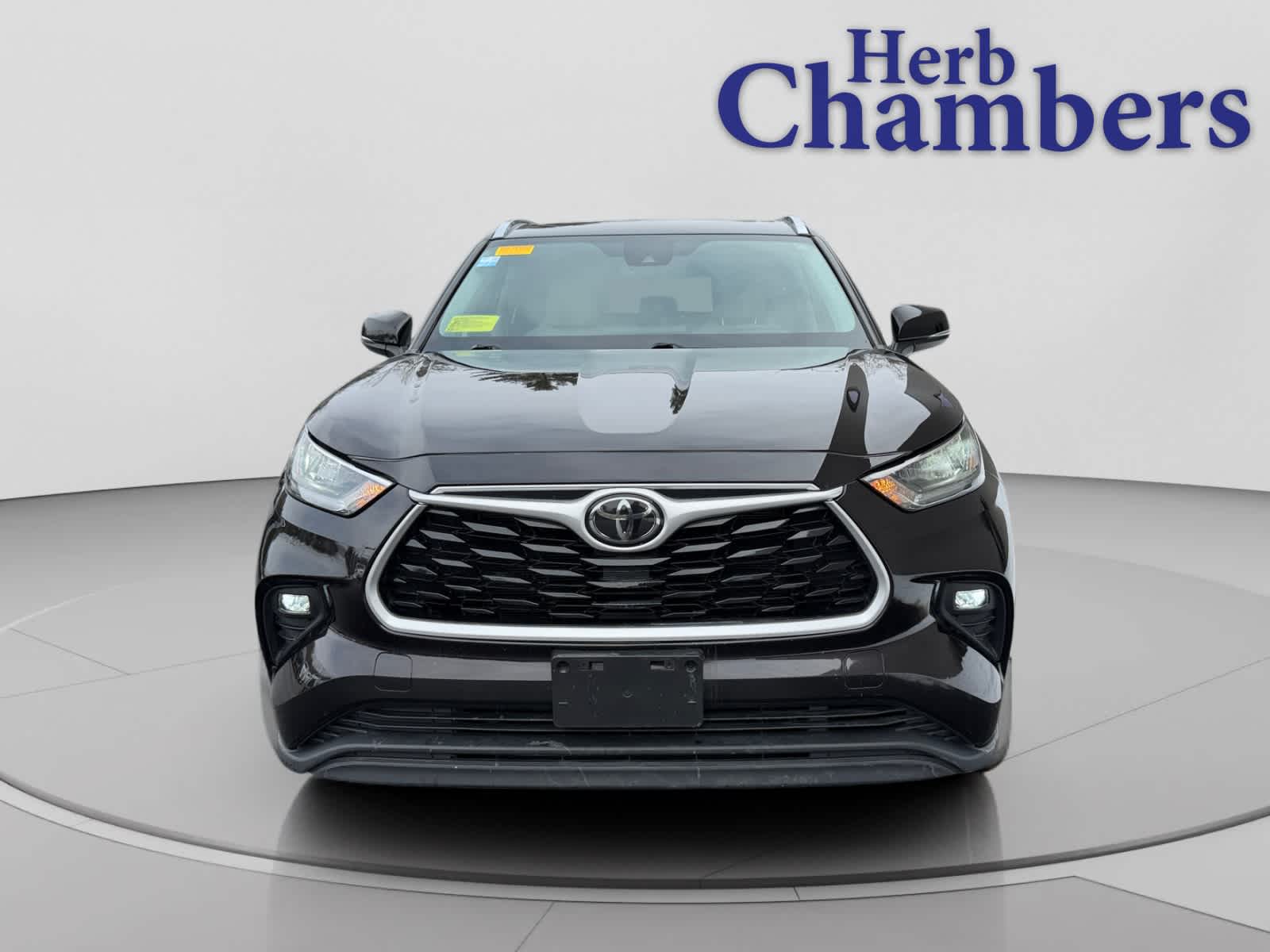 used 2020 Toyota Highlander car, priced at $28,588