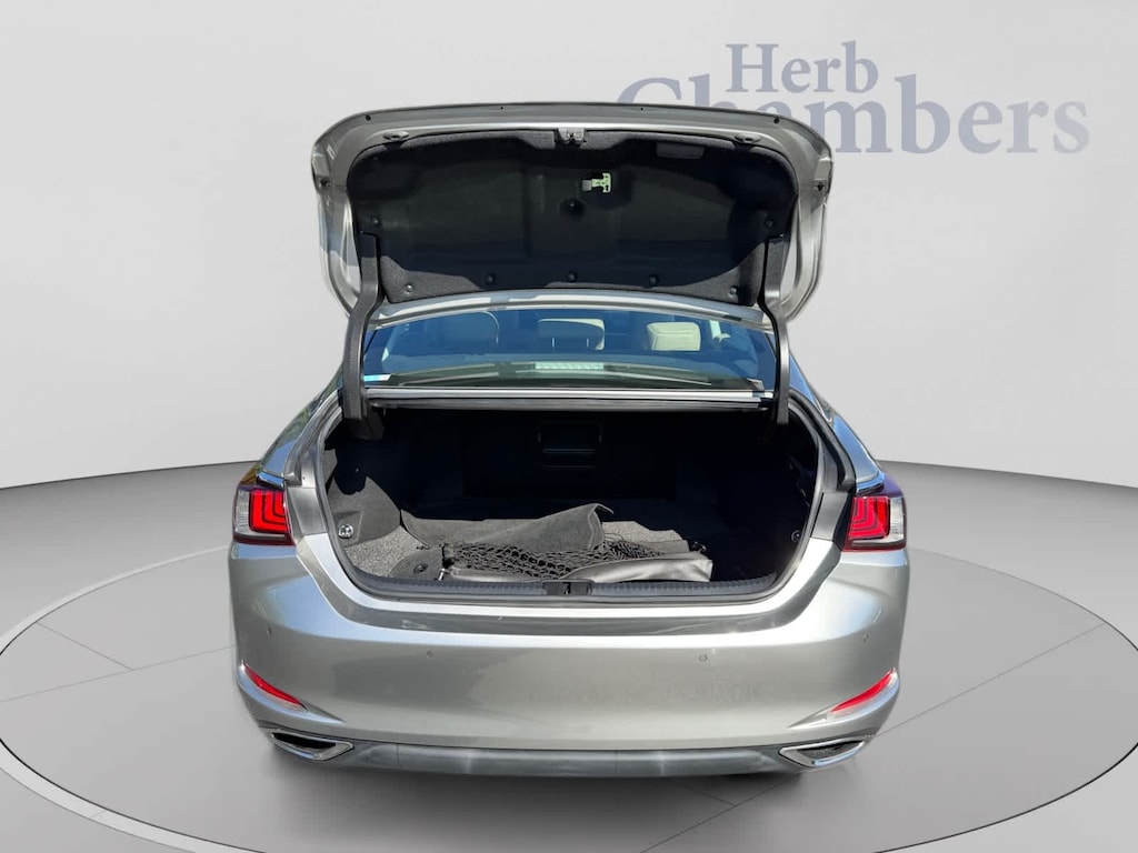 Used 2021 Lexus ES 350 Sedan