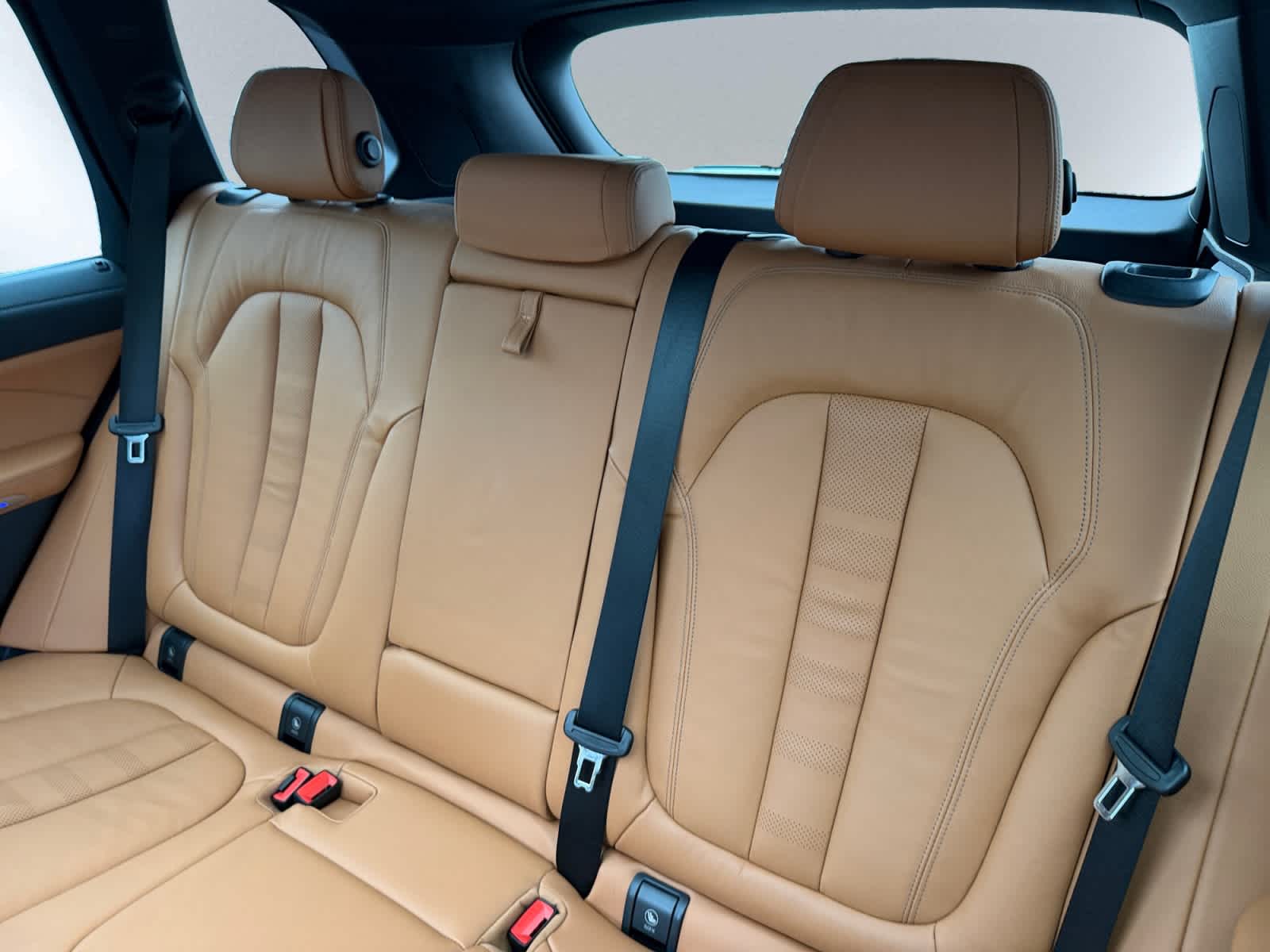 used 2021 BMW X5 xDrive40i car, priced at $31,998