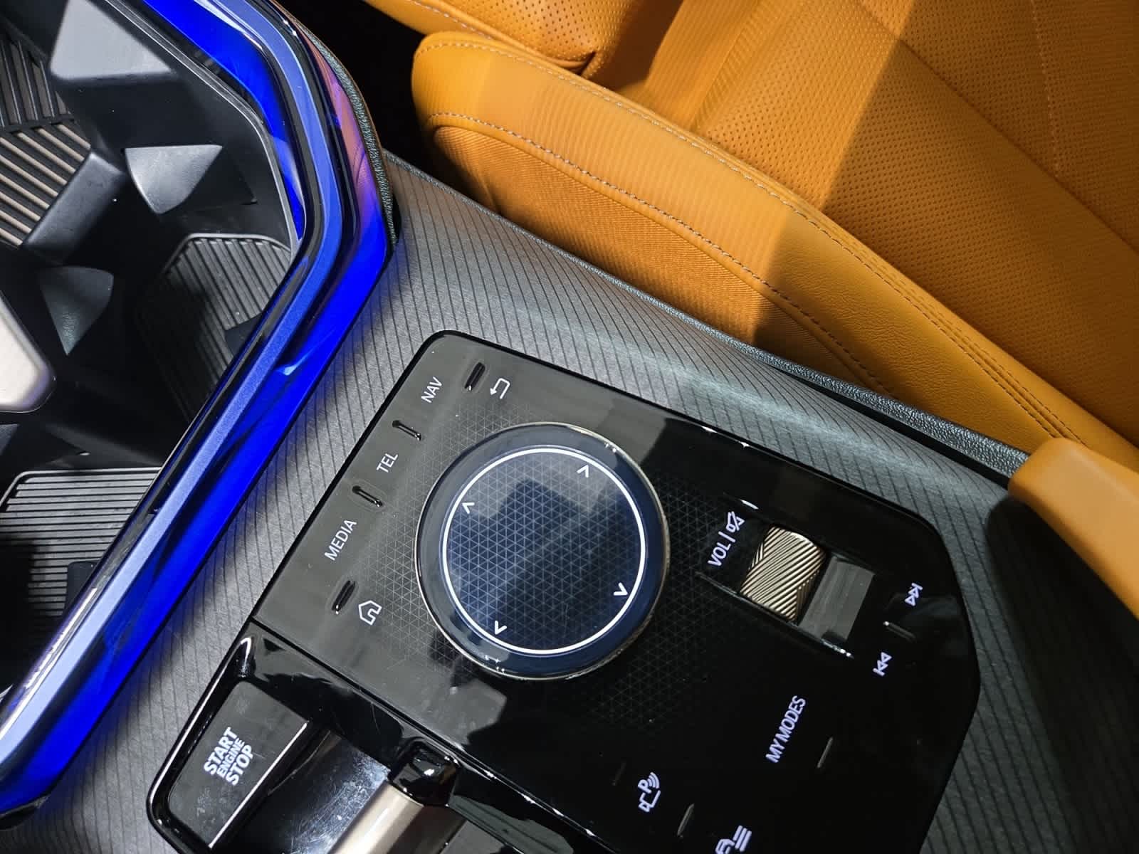 2025 BMW X3 30 - Photo 27