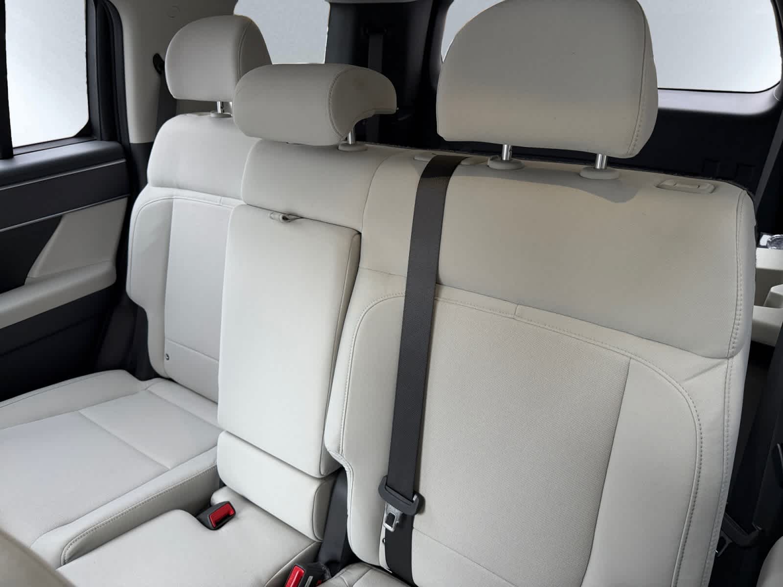 used 2024 Hyundai Santa Fe car, priced at $25,998