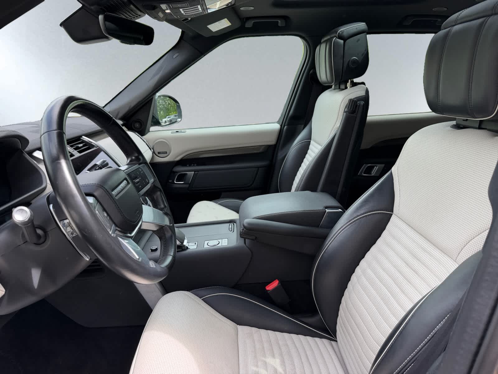 used 2021 Land Rover Discovery car, priced at $29,998