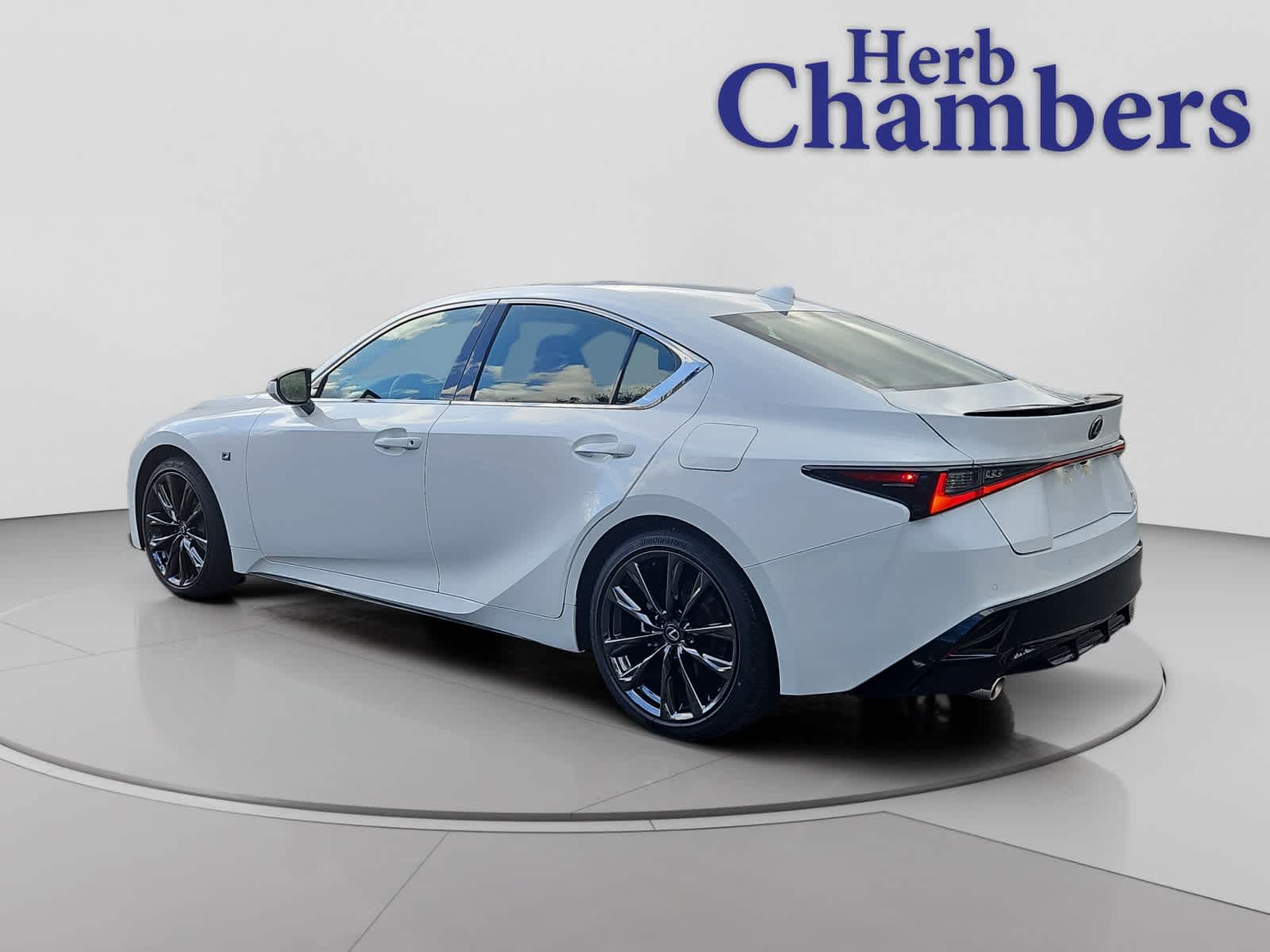 2024 Lexus IS 350 F SPORT photo 3