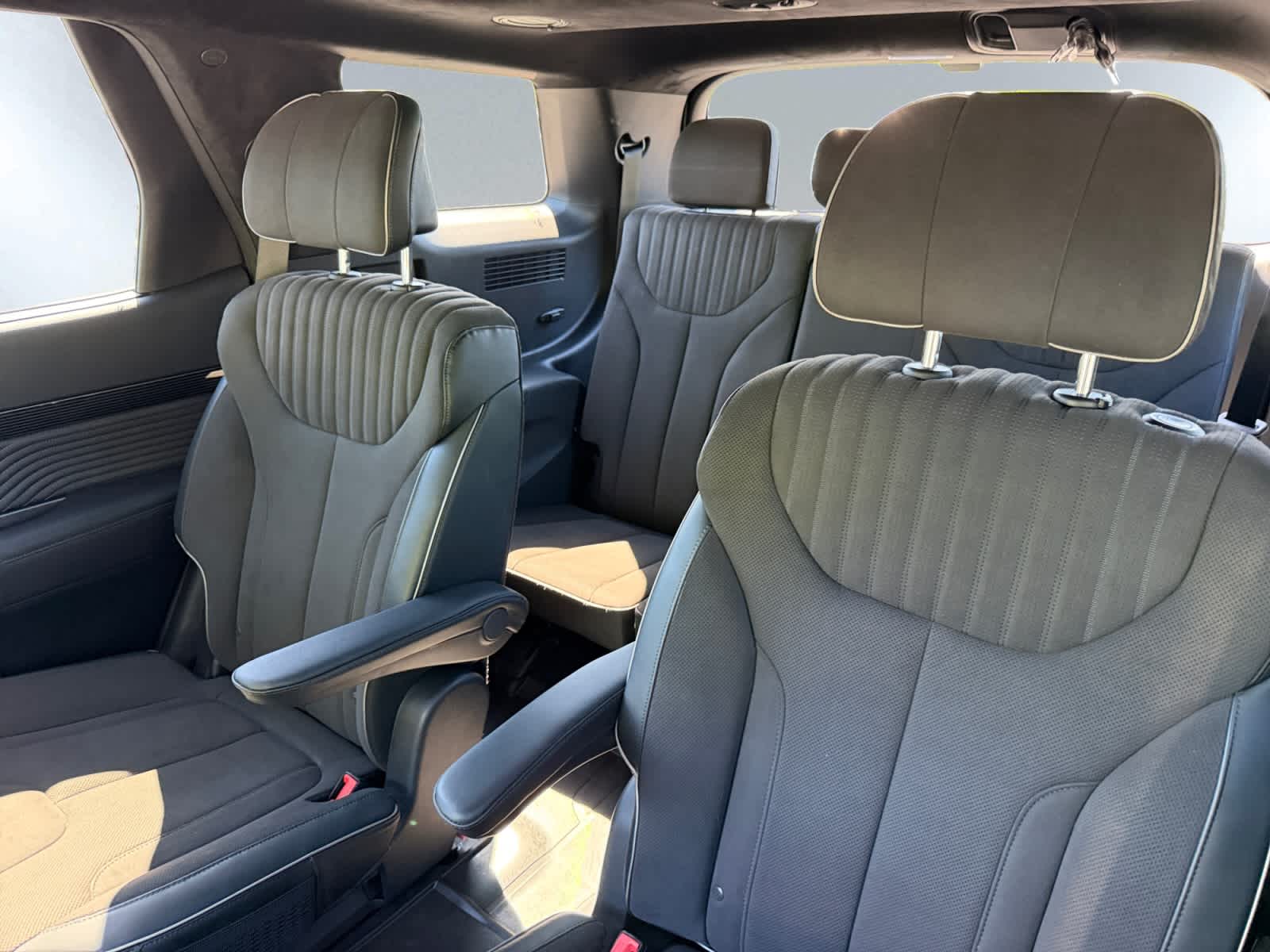 used 2025 Hyundai Palisade car, priced at $44,998