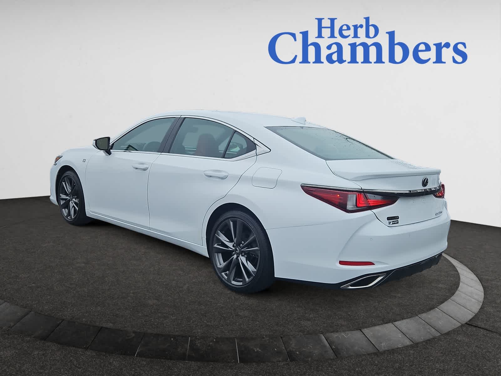 2019 Lexus ES F SPORT photo 3