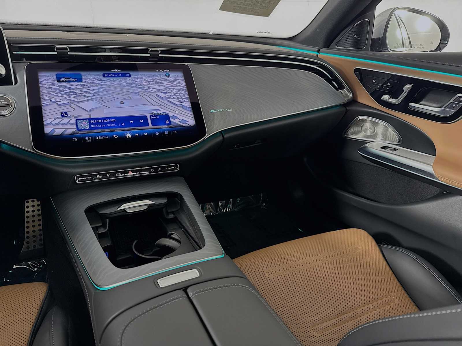 2025 Mercedes-Benz E-Class AMG E53 - Photo 43