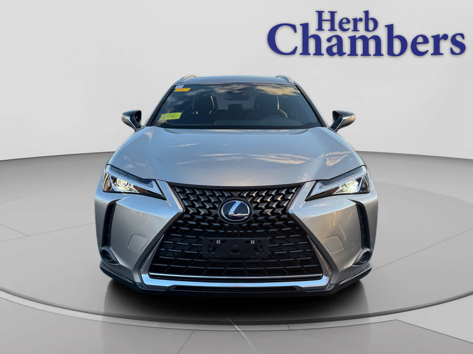 2021 Lexus UX 250h Premium photo 2